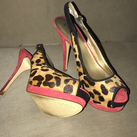 Guess Cheetah Print Sandals - Picture 3 of 3